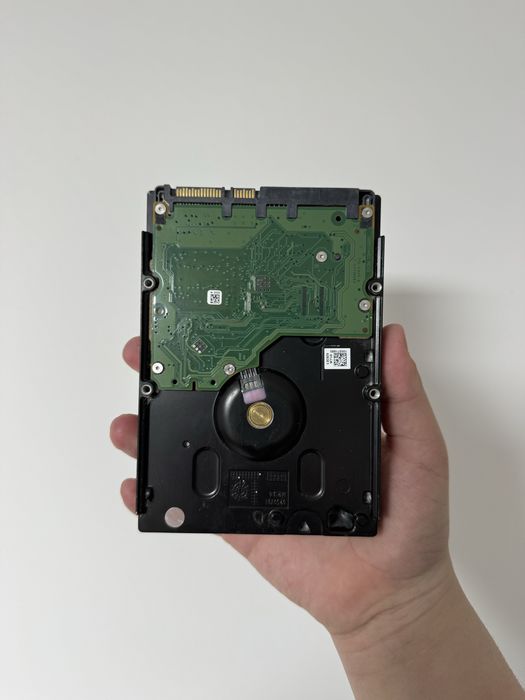 жоский диск 1тб сост оч хороший