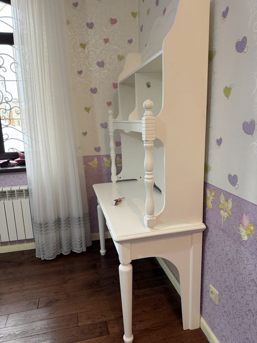 Продвм писменный стол