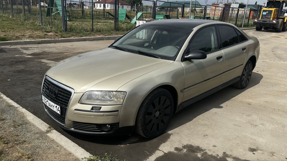 Продам ауди А8 автомобиль