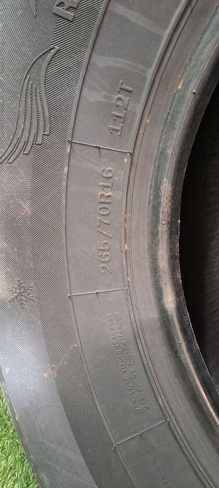 Продам зимние шины размер 265×70×16