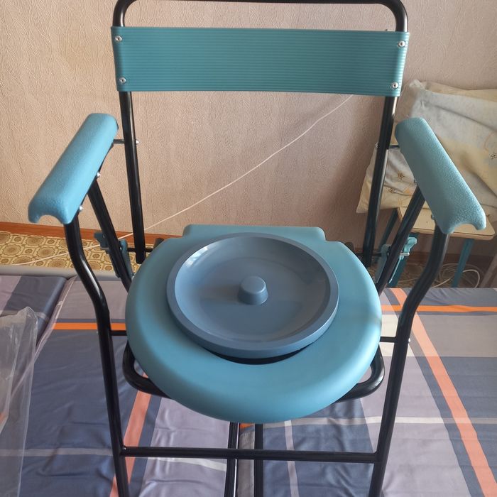 Продам кресло-туалет