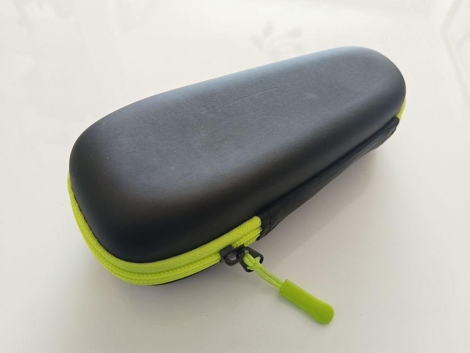 Продавам тример Philips OneBlade