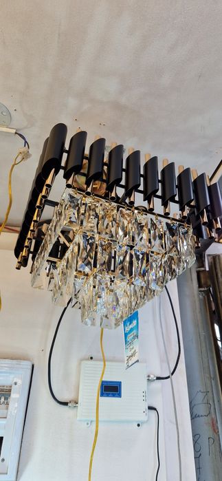 Люстра новая 6 патронов