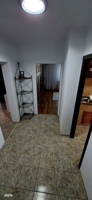 3 camere Gavana 3 , Decomandat / Centrală , mobilat / utilat