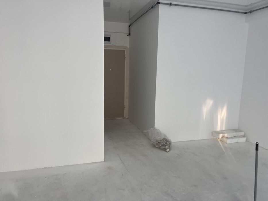 Inchiriez garsoniera cu vedere la mare