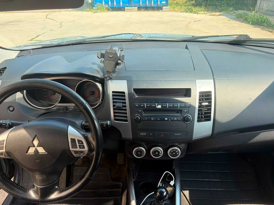 Mitsubishi Outlander II