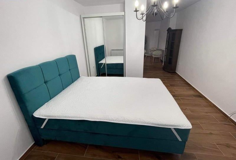 Двустаен обзаведен апартамент в кв. Надежда