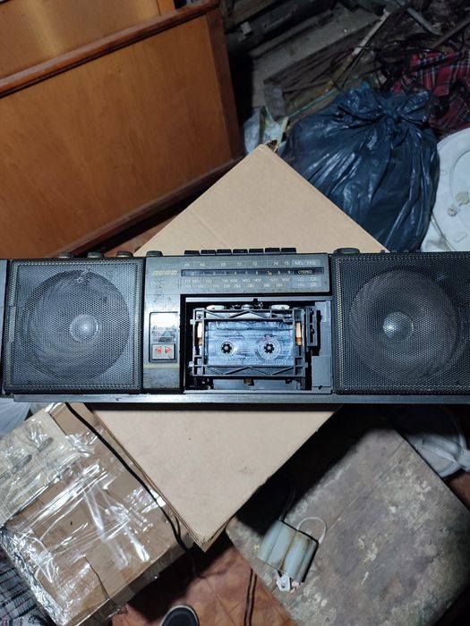 Продам магнитофон кассетный.
