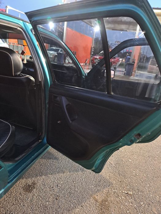 Продаётся машина фольксваген гольф 3