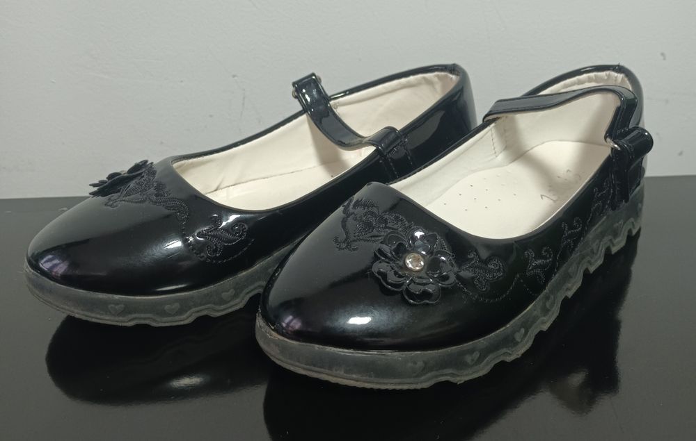 Pantofi fetite nr 34