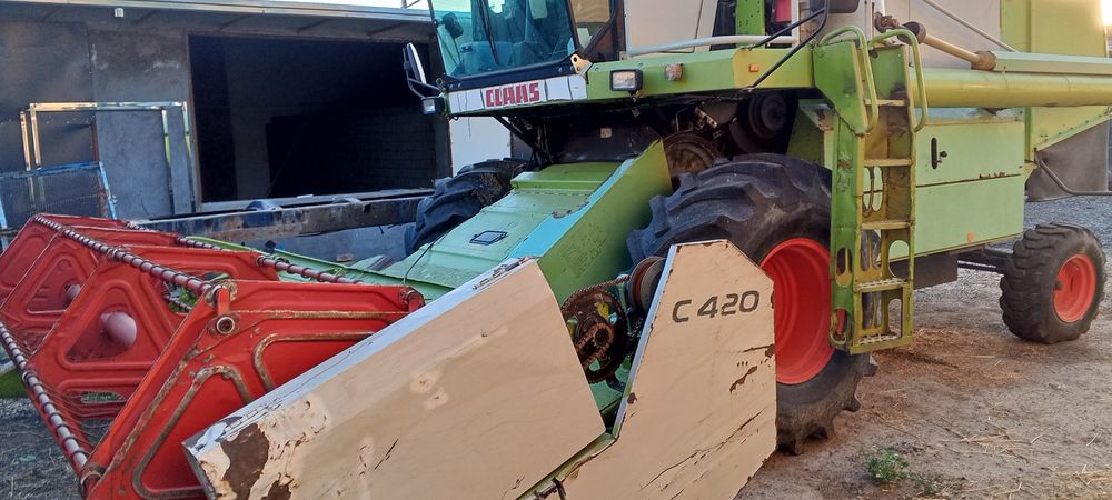 Claas Dominator 130 kombayn  2015 yil a'lo holatda