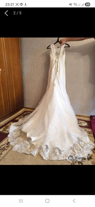 Свадебное платье со шлейфом