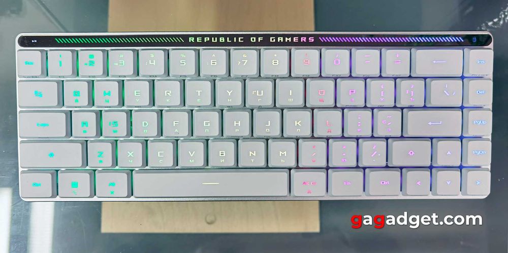 Tastatura Gaming Wireless mecanica ASUS ROG Falchion RX Low Profile 90MP03EC-BKUA10 Bluetooth, RGB, alba garantie noua Sigilata