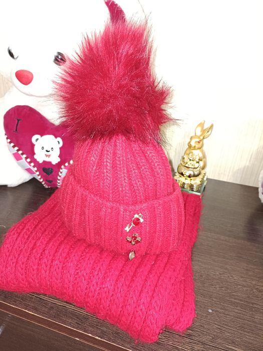 Продам два пуховика