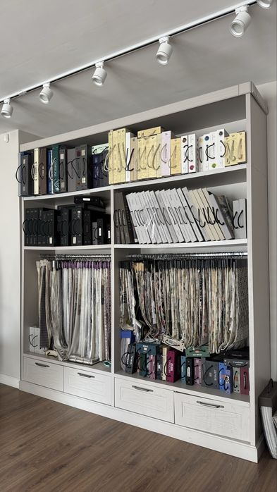 Продам Шкаф - витрина