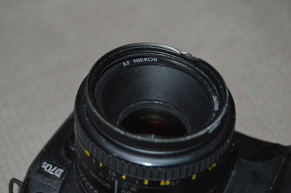 Aparat foto DSLR NIKON D70s + obiectiv Nikkor AF 50mm citeste anuntul