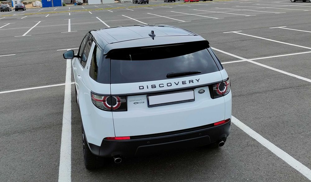 Land Rover Discovery Sport 2016, 7 locuri, 2.0 litri, 180 cp, automat