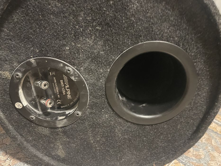 subwoofer alpine 600w