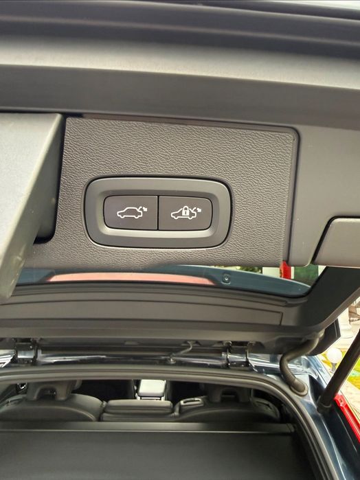 Volvo XC 60,2022,Mild-Hibrid Plus Dark AWD