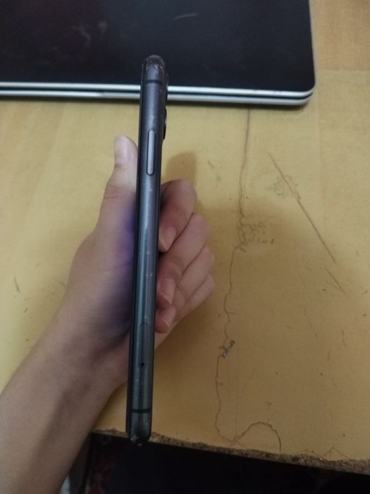 Iphone 11 telefoni
