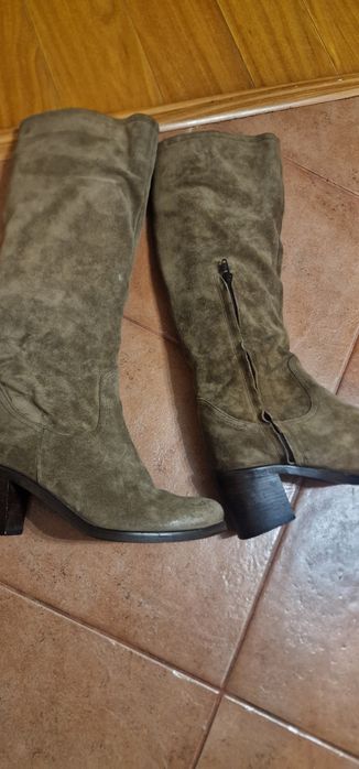 Cizme din piele întoarsă