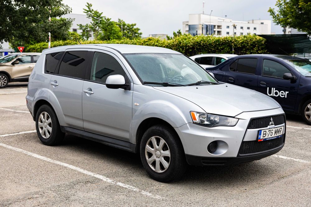Mitsubishi Outlander 2012