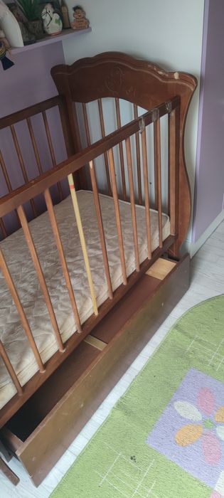 Продам детскую кроватку