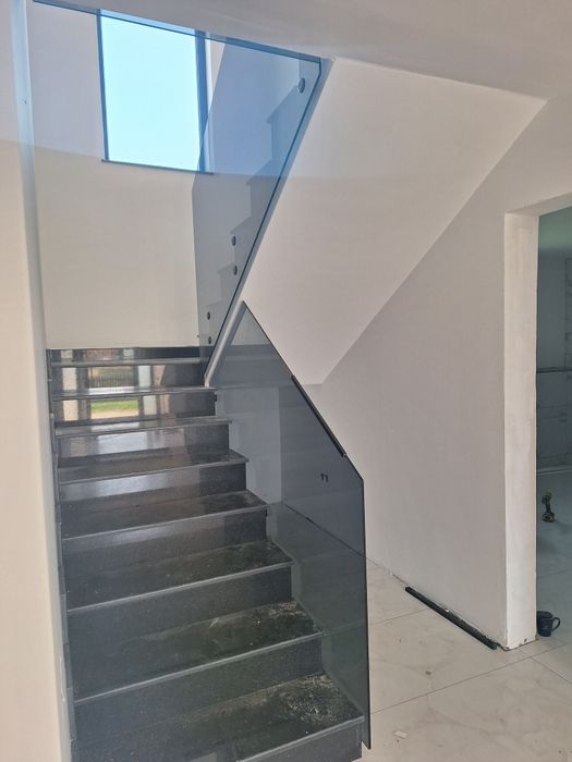 Oferta Balustrada sticla securizata mana curenta sticla