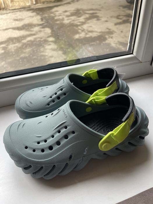 Продам оригинальную  обувь crocs