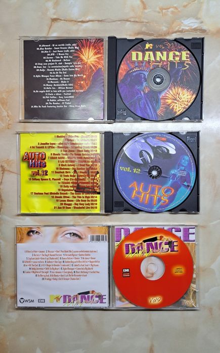 Колекция от компакт дискове CD