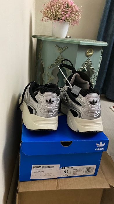 Adidas Ozmillen US 9,5 (42-42,5) черный металлик