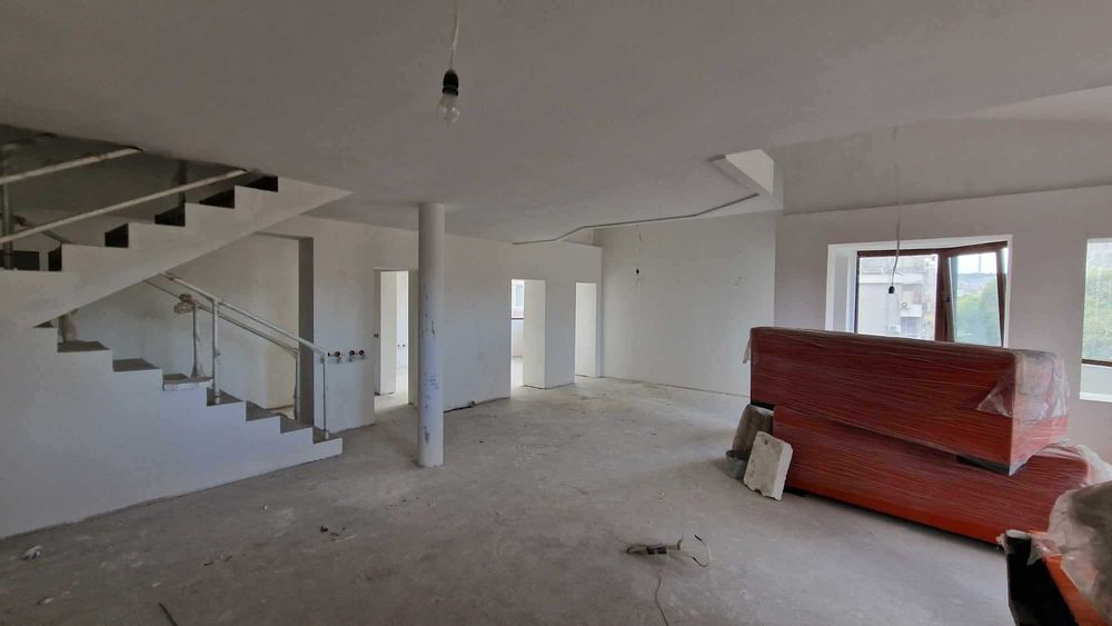 Продава се Мезонет в Русе, Център - 314 кв.м за 669 €/кв.м - Снимка #1