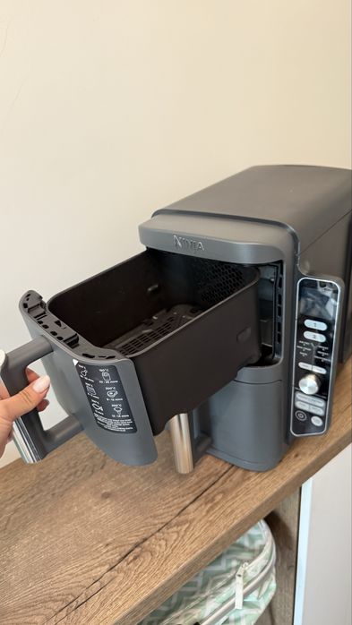 Friteuza cu aer cald Ninja Double Stack XL