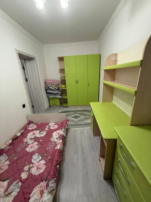 Срочно продаётся 4х комнатная квартира в Ангрене 5/1а !