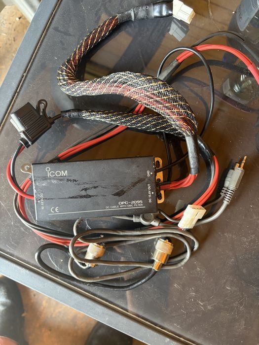 Icom 7100 cu Autotuner