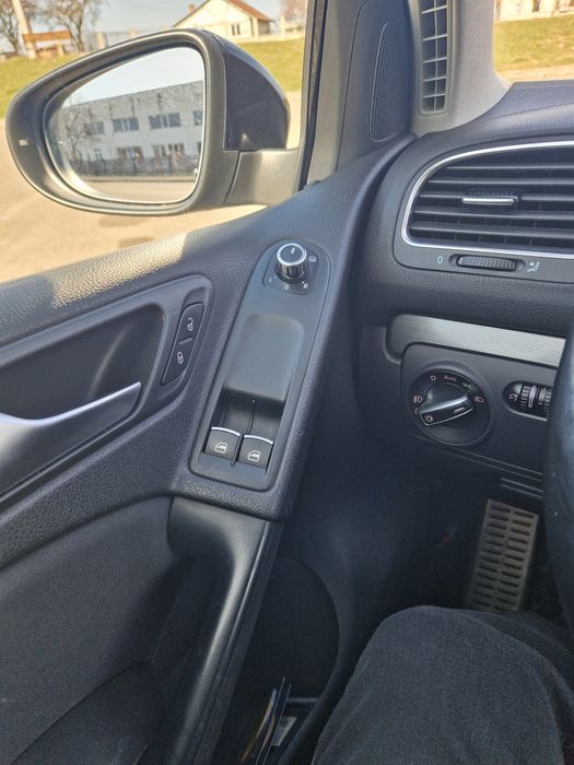 VOLKSWAGEN Golf 2012 — imagine 6