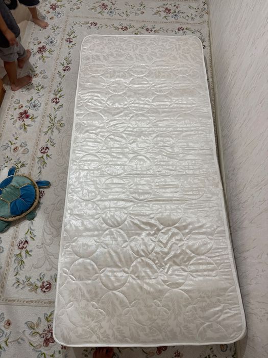 Матрас в хорошем состоянии