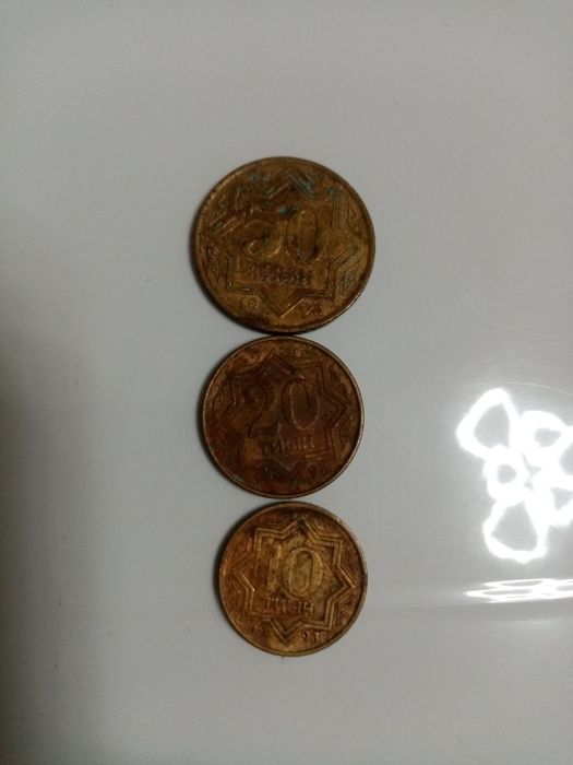 Продам монеты разные