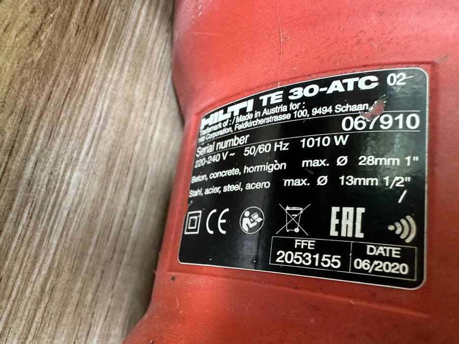 HILTI TE 30-ATC/AVR перфоратор SDS plus 1010 W