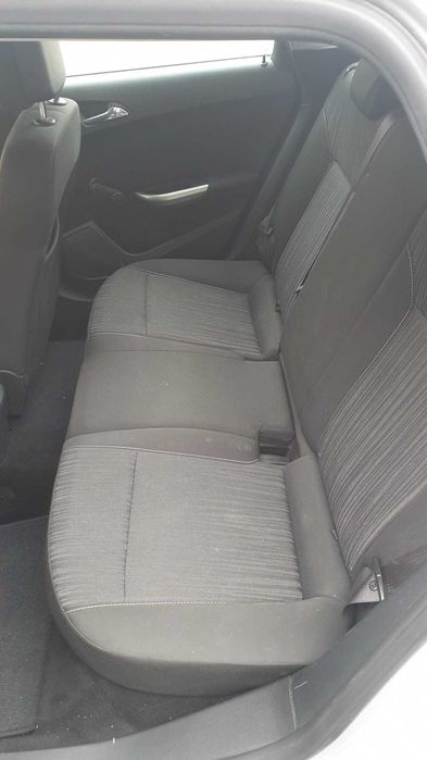 Van Opel Astra J 2012