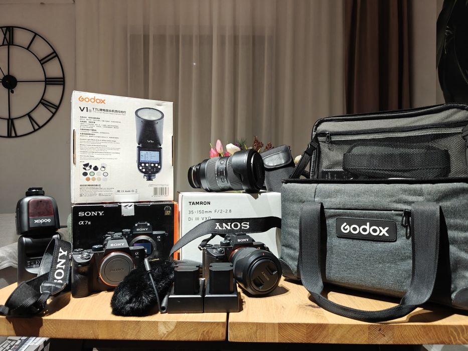 Sony A7 III, bliț, obiective, baterii/acumulatori, lampi LED YONGNUO