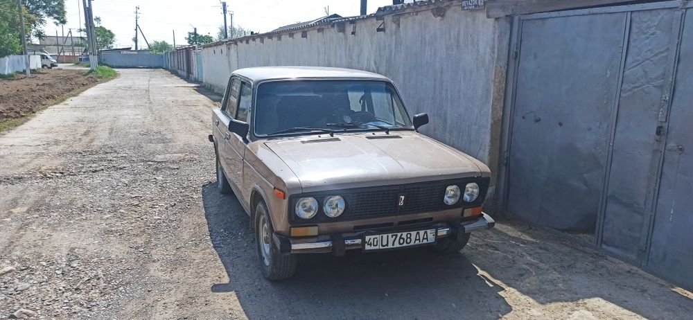 Vaz 2106 sotiladi.