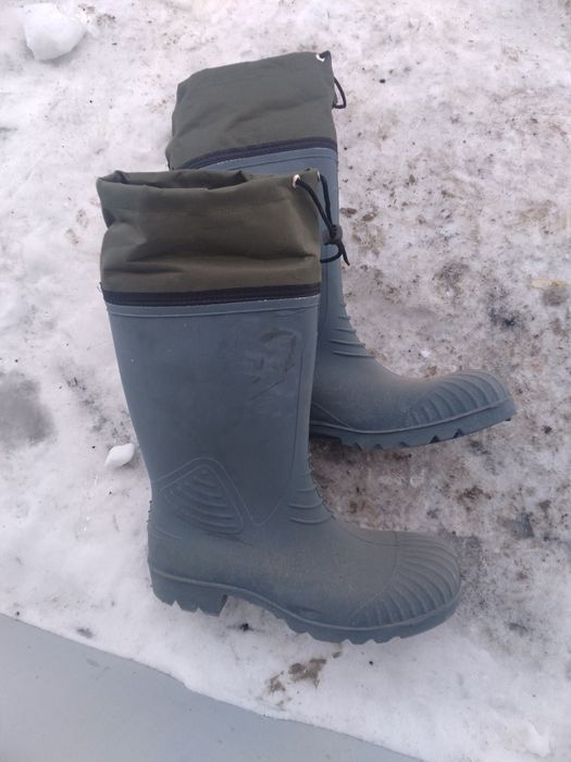 Продам спец обувь