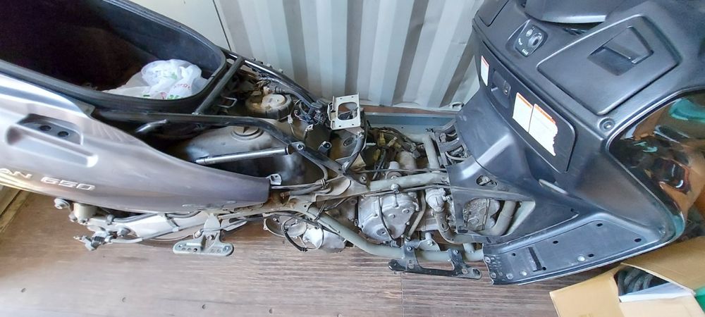 На Части- Мотор  Suzuki Burgman AN650