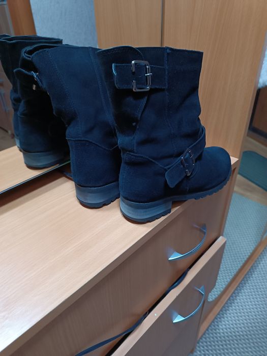 Продам сапожки демисезонные