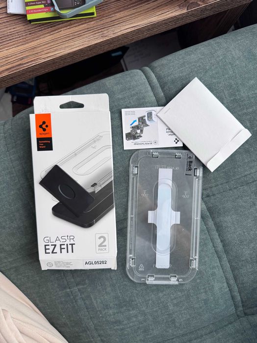 Spigen 1бр Защитно покритие за дисплея на iPhone 14 Pro Max