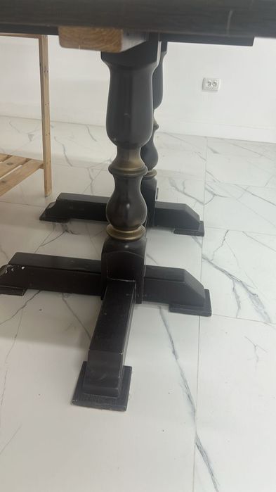 Стол дуб большой. Обеденные столы