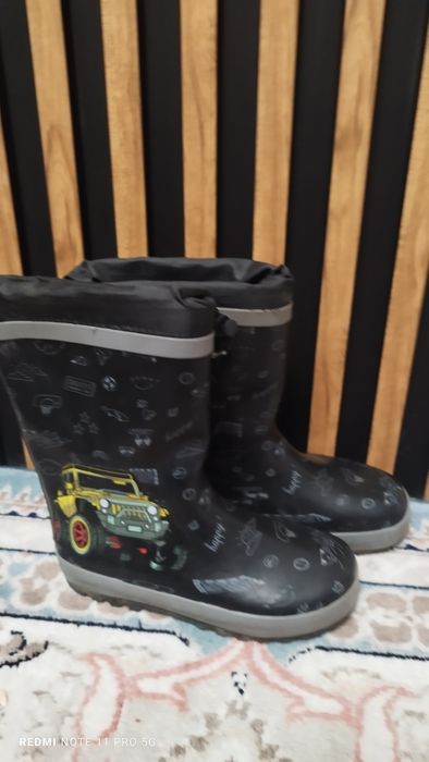 Продам резиновые сапоги