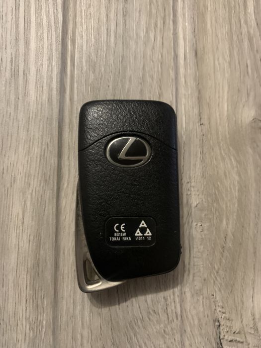 Ключ Lexus Mercedes Benz 210