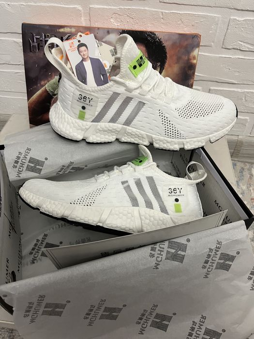 Кроссовки со скидкой